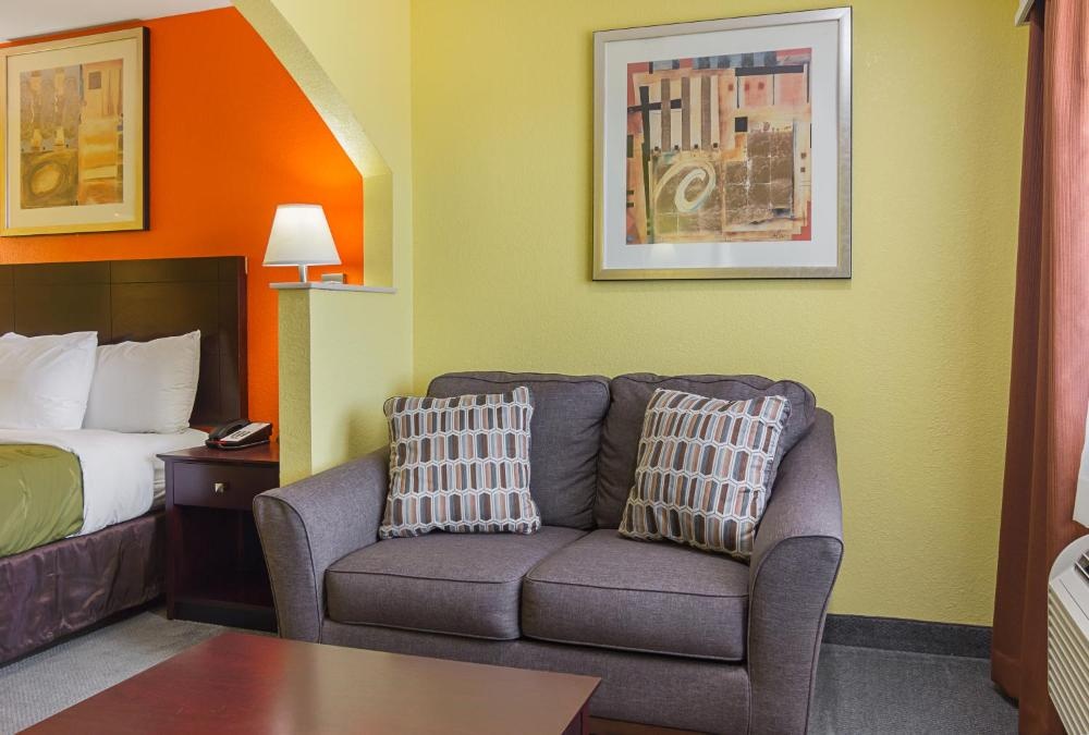 Quality Inn Carthage Image 10