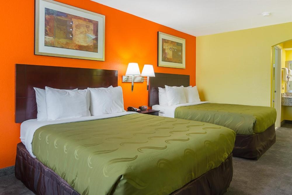 Quality Inn Carthage Image 12
