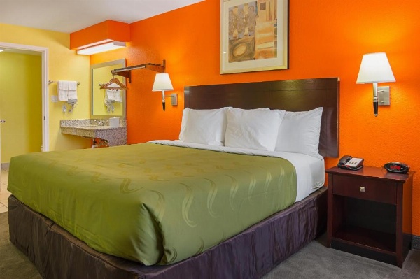 Quality Inn Carthage image 9